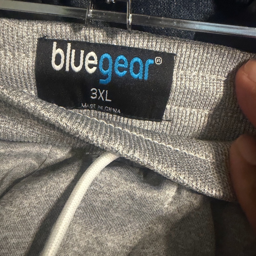 Men's Gray Athletic Drawstring Shorts with Subtle Lettering - Picture 4 of 4